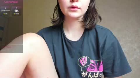 lola online show from August 1, 1:00 am
