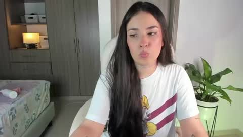 sarah online show from August 14, 7:23 am
