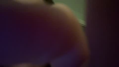 Londonxoxo online show from August 8, 8:47 am