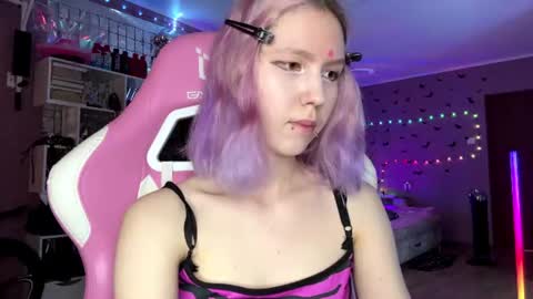lone1y_bunny online show from July 22, 3:47 pm