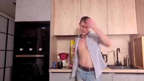 long_play online show from July 16, 6:20 pm