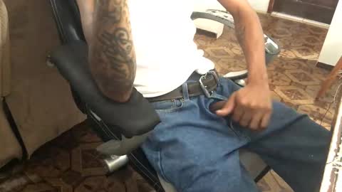 longshaft_ online show from May 8, 3:14 pm