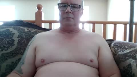 look823 online show from August 14, 3:37 pm