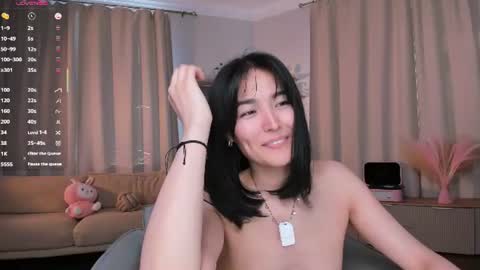 Lora control 2 min for every new Fan Club subscriber online show from August 7, 1:44 pm