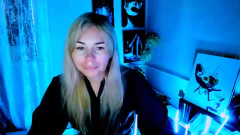 Lora online show from July 31, 2:51 am
