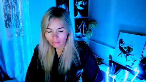 Lora online show from July 31, 3:57 am