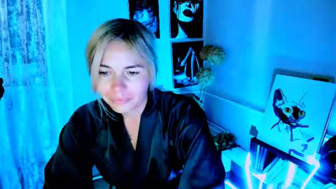 Lora online show from August 4, 3:36 am