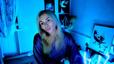 Lora online show from August 7, 1:38 am