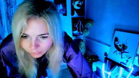 Lora online show from August 7, 2:44 am