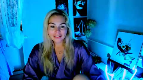Lora online show from August 10, 4:47 am
