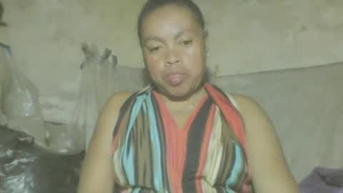 LorahVane online show from August 14, 3:04 pm