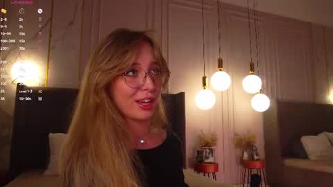 Loraine online show from August 10, 10:11 pm
