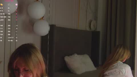 Loraine online show from August 11, 10:01 pm