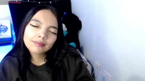 Loren online show from August 8, 3:39 am