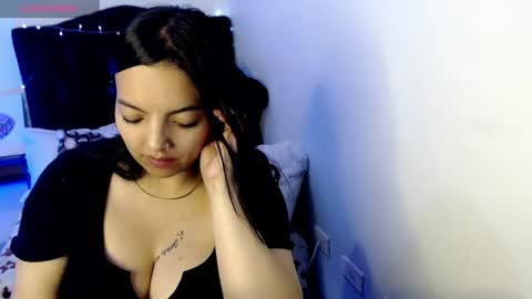 Loren online show from August 12, 8:44 pm