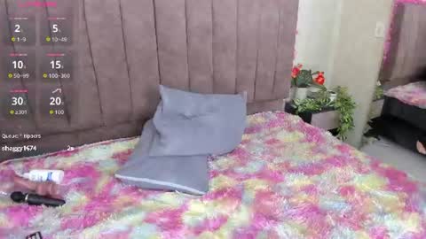 Loren   online show from August 12, 11:51 pm