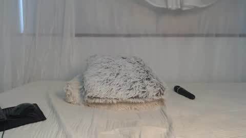 Loren online show from August 6, 8:52 pm
