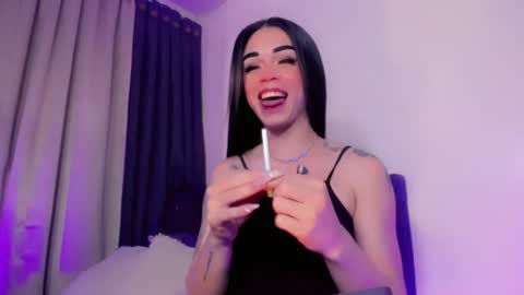 lesly lorena online show from August 18, 4:29 am