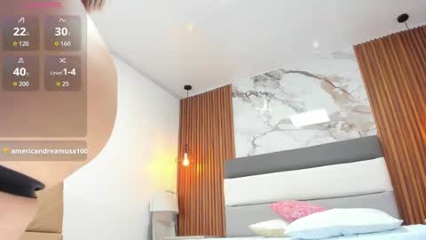 lorenadavies online show from August 10, 3:35 pm