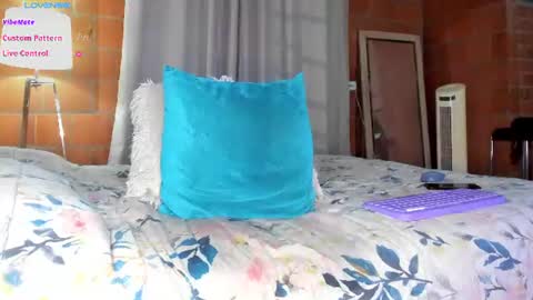 Loren online show from August 12, 1:19 am