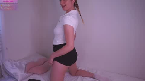Loren online show from May 25, 4:31 pm