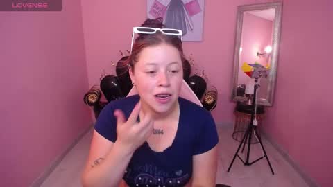 lorethe_demon online show from April 21, 12:55 pm