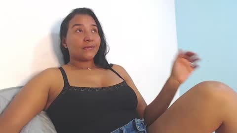 Loretta Gomez online show from June 25, 10:35 pm