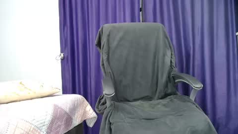 Lorette online show from July 2, 10:44 pm