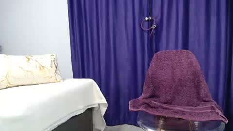 Lorette online show from July 12, 10:05 pm