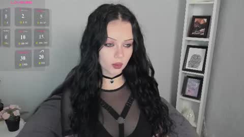 Lori online show from August 4, 4:31 am