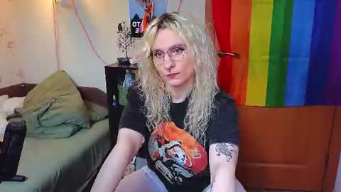lori_myaf online show from July 7, 1:15 pm