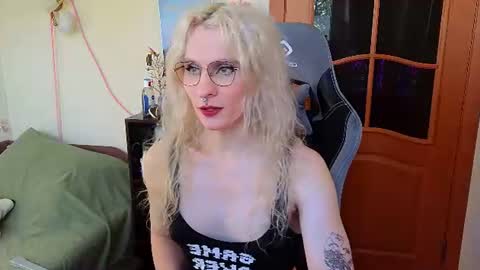 lori_myaf online show from August 4, 4:26 pm