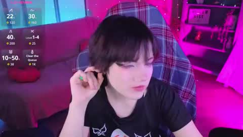 Alice online show from August 11, 2:52 pm