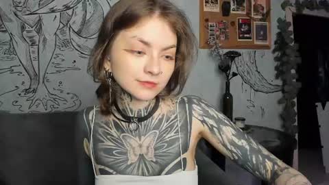 lostallice online show from June 15, 2:20 am