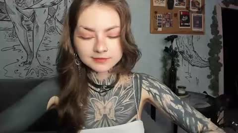 lostallice online show from August 14, 4:49 am