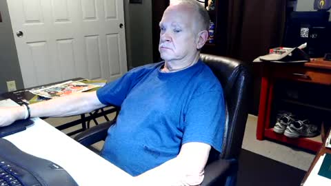 lostdad09 online show from August 31, 9:54 am
