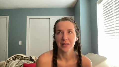 lothlori online show from July 4, 4:42 pm