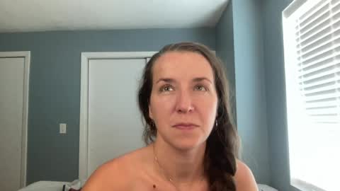 lothlori online show from August 9, 3:24 pm