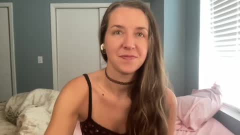 lothlori online show from August 16, 3:05 pm