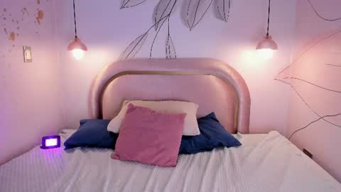 lotti_carter online show from August 1, 8:15 pm