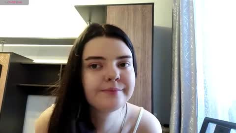 Esma online show from August 3, 11:28 am