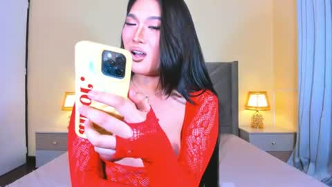 Louisse online show from August 9, 12:28 pm