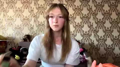 louracryderman online show from August 7, 4:12 am