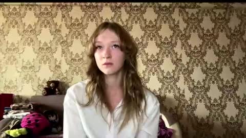 louracryderman online show from August 9, 4:02 am