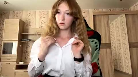 louracryderman online show from August 10, 3:08 am
