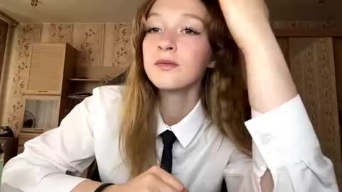 louracryderman online show from August 11, 5:20 am