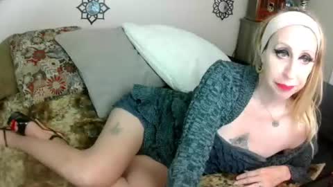 Lourdes Noir online show from August 14, 3:54 am