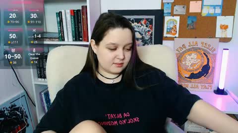Mia  online show from April 4, 2:13 pm