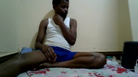 loveboy48895 online show from August 12, 6:43 pm