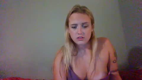 loveclaireelise online show from August 13, 1:41 am